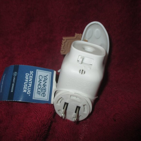 Yankee Candle Lighted Ghost BOO Scent plug Diffuser Plug Halloween Pumpkin NEW - Picture 2 of 2